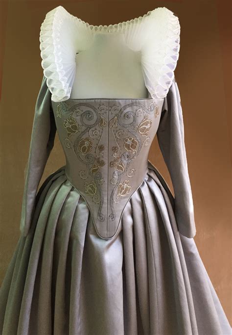 tudor elizabethan historical costumes